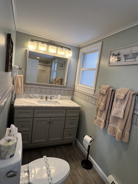 Deluxe Suite King w/sofa Photo 3